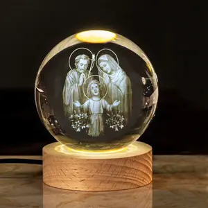 Honneur de cristal croix cristal globe K9 galaxie astronaute lumineux 3d Art boule de cristal verre veilleuse lampe de Table pour chambre