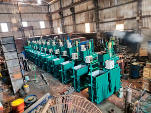 Máquina empacadora vertical semiautomática fácil de operar del fabricante directo Tipo de control no CNC Industrial para motor de madera - Product Image 3