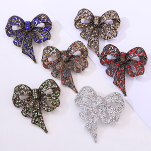SLBRIDAL Legering Strass Kristallen Vlinderdas Dames Broche Spelden Meisjes Broches Kleding Sjaal Pak Trui Spelden Sieraden Accessoires - Product Image 1