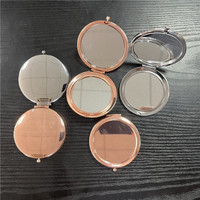 Mini miroir de poche pliable en verre personnalisé tendance de luxe 1x 2x grossissant compact maquillage or argent couleur laser mariage anniversaire