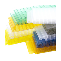 Plaque multicouche en polycarbonate 7 couches à motif perforé résistante aux intempéries pour toiture extérieure