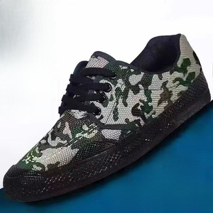 Zapatos de seguridad de caña baja para hombre, transpirables, antideslizantes, para trabajo en construcción y granja, material de lona - Product Image 2