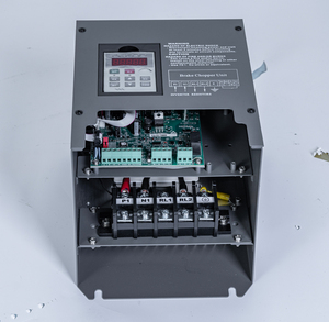 Banc de charge régénératif modulaire personnalisé 75kW/37kW compatible triphasé/monophasé, extensible maître-esclave, faible émission de chaleur, pour test de freinage d'onduleur, IP65 - Product Image 3