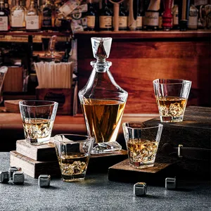Groothandel Whisky Karaf Set Kristallen Karaf Set Met 4 Whiskyglazen Karaf Set Voor Mannen Vader Dag