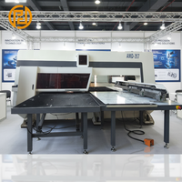 Machine de poinçonnage à tourelle CNC avec certificat CE, capable de traiter des plaques d'acier inoxydable et d'acier au carbone de 4 mm