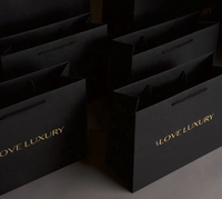 Sac en papier avec logo en feuille d'or personnalisé en usine de Chine Boîte cadeau de shopping élégante