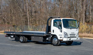 Camion de remorquage ISUZU 4x2 NPR, dépanneuse municipale Euro6, moteur ISUZU, 8 tonnes, avec élévateur sous châssis, pour le dépannage routier sur plateau - Product Image 4