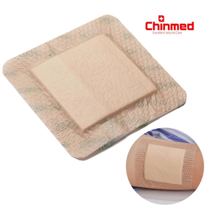 Medicazione in Schiuma di Silicone Autoadesiva ad Alta Assorbenza Certificata CE per Piaghe <span class=keywords><strong>da</strong></span> <span class=keywords><strong>Decubito</strong></span> con Bordo Proteggi-Bordi, Comfort e Sicurezza per la Cura delle Ferite - Product Image 1
