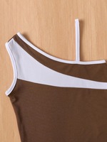 Ensemble deux pièces pour femme : haut asymétrique color block et short taille haute ceinturé – Tenue d'été – Vente en gros et personnalisation