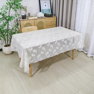Mantel de Encaje de Plástico Resistente al Calor e Impermeable con Diseños de Hojas Lisas en Relieve Blanco para Banquetes y Bodas - Product Image 1