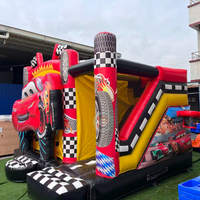 Château gonflable commercial rouge à thème dessin animé avec toboggan intégré, jouets gonflables
