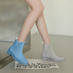 Scarpe da pioggia corte personalizzate in gomma alla caviglia <span class=keywords><strong>con</strong></span> stivali Chelsea impermeabili da donna <span class=keywords><strong>con</strong></span> <span class=keywords><strong>elastico</strong></span> Anti-scivolo per tutte le stagioni - Product Image 5