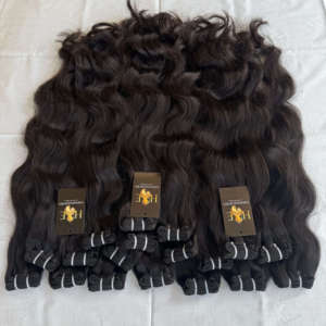 Lots de Cheveux Naturels Bruts du Cambodge avec Closure HD – Ondulations Profondes et Bouclées - Product Image 2