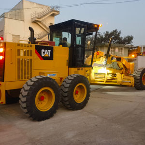 Motoniveladora Caterpillar CAT 12H Usada/Motoniveladora CAT12H Usada de Japón en Venta - Product Image 1