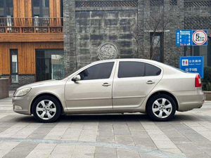 Auto Usate JX Skoda <span class=keywords><strong>KAROQ</strong></span> dalla Cina, Benzina, Guida a Sinistra, Cambio Automatico, Sedili in Pelle - Product Image 5