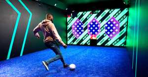 サッカーゲームいたずら城スマート屋内サッカーシミュレーターSomatosensoryバーチャルリアリティメタルケージ付き屋外用 - Product Image 5