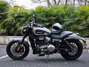 Benelli Jindila <span class=keywords><strong>300</strong></span> - Moto Sport Cruiser con Motore Bicilindrico Parallelo Raffreddato a Liquido, Iniezione Elettronica e Trasmissione a Cinghia - Product Image 3