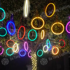 Guirlande lumineuse à motif de bague de Noël pour la décoration suspendue d'arbres, paysages extérieurs, parcs, jardins et présentoirs commerciaux - Product Image 4