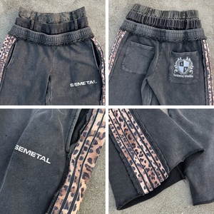 Pantalon de jogging streetwear personnalisé, coupe oversize, jambe large, effet usé, délavé à l'acide, style baggy évasé - Product Image 3
