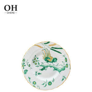 Vente en gros d'assiette verte Ouhe Service de vaisselle en porcelaine osseuse à motif coq et floral avec assiette à bordure dorée pour mariage sur le thème vert - Product Image 5