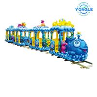 Nouvelle conception de petites montagnes russes en forme de chenille à vendre / Manèges électriques sur rail pour enfants / Famille