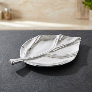 Assiette de service élégante à finition mate en forme de feuille, plat décoratif en forme de feuille pour table à manger, assiette de service de luxe au design botanique - Product Image 3