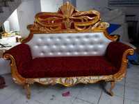 Canapé de scène de mariage en bois massif de qualité supérieure avec un design royal élégant et un siège rembourré confortable pour la mariée et le marié