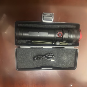 ไฟฉายอลูมิเนียมอัลลอยด์ XA-B702 ไฟ LED แบบชาร์จไฟได้สำหรับตกปลากลางแจ้ง ปรับความสว่างได้ กำลังไฟสูง - Product Image 2