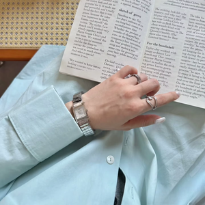 Reloj de Cuarzo de Acero Inoxidable Dorado de Lujo para Mujer, Nuevo Diseño, Resistente al Agua, con Esfera de Agujas, Moderno - Product Image 3