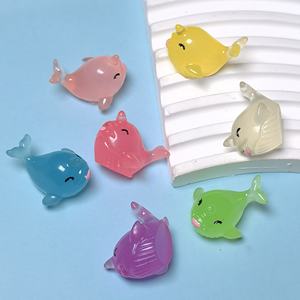 Nuevos y Populares, 100 Piezas/Bolsa, Mini Ballenas <span class=keywords><strong>Luminosas</strong></span> de Resina, Animales Marinos en Miniatura 3D de 22*26MM, Adornos Colgantes para Manualidades y Decoración - Product Image 3