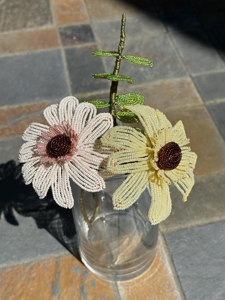 Bouquet de <span class=keywords><strong>fleurs</strong></span> artificielles haut de gamme fait main en perles de rocaille, résistant à la décoloration, pour la décoration de fenêtre ensoleillée - Product Image 4