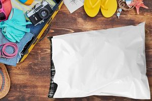 Bolsa de Polietileno para Envíos, 2.35 MIL PE, Desechable, Ligera, Resistente al Aceite, Reciclable, de Alta Resistencia, Autoadhesiva, Impermeable, para Privacidad - Product Image 5