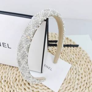 Serre-tête de mariée de luxe large en perles blanches élégantes pour femme - Product Image 5