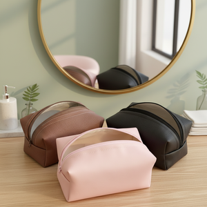 Trousse de beauté OEM en cuir végétalien, sac à maquillage carré avec <span class=keywords><strong>pompon</strong></span>, organiseur de cosmétiques de voyage - Product Image 6