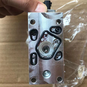 Actuador Electrónico Proporcional Danfoss Solenoide PVE 2SV 157B4735, 1 Año de Garantía, Caudal de 2200 L/min para Sistemas Hidráulicos 157 - Product Image 2