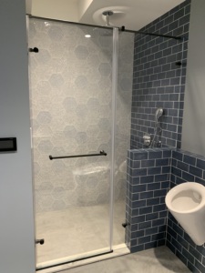 Puertas de ducha corredizas de vidrio de acero inoxidable de primera calidad para exportación al por mayor - Product Image 4