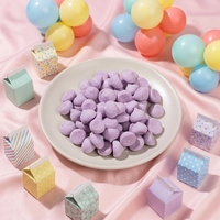 Boîte de friandises pour bébés la plus vendue - Haricots moelleux aromatisés aux fruits pour bébés. Contient de la poudre de protéines et des probiotiques. Texture semi-douce.