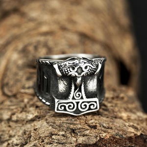 Anillo de Martillo de Thor Vikingo para Hombre, Diseño de Escudo de Acero Inoxidable, Estilo Nórdico, Joyería para Uso Diario - Product Image 2