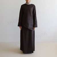 Nouvel ensemble musulman 2 pièces marron foncé 2026 : Haut asymétrique et longue jupe – Vêtements islamiques modestes pour femmes – Fabricants
