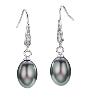 Orecchini a Gancio Vintage in Stile Barocco per Donne, Eleganti Accessori per l'Orecchio da Indossare Ogni Giorno - Product Image 1