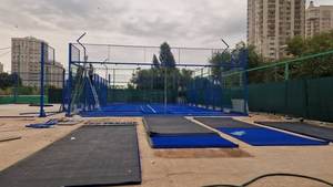 Terrain <span class=keywords><strong>de</strong></span> paddle <span class=keywords><strong>de</strong></span> haute qualité Options <span class=keywords><strong>de</strong></span> couleur personnalisées pour le jeu social Super Panoramique Padel Court Ensemble complet Équipement <span class=keywords><strong>de</strong></span> sécurité certifié - Product Image 3