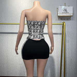 Tubo Patrón de serpiente Conjunto de 2 piezas Trajes de mujer Sexy PU Cuero Vendaje Corsé Top + Mini falda Traje - Product Image 3