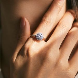 ファッショナブルなキラキラ輝くカスタムプロポーズ用高級レディースリング、約束の指輪、クラシックなスターリングシルバー925ジュエリー、ジルコン象嵌の婚約指輪 - Product Image 2