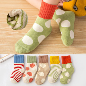 Ensemble de <span class=keywords><strong>chaussettes</strong></span> pour bébé en gros, NOUVEAU 2021, <span class=keywords><strong>chaussettes</strong></span> épaisses en coton peigné personnalisées pour nourrissons, <span class=keywords><strong>chaussettes</strong></span> d'hiver pour enfants, tout-petits, enfants, mignonnes - Product Image 1