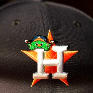 เข็มกลัดป้ายโลหะเคลือบแบบนิ่มลายการ์ตูนอะนิเมะแบบออกแบบได้ตามต้องการ - Product Image 1