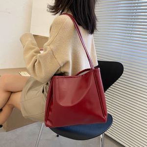Sacs fourre-tout et sacs à bandoulière pour femmes, sacs à main de luxe de créateur pour femmes, sacs fourre-tout décontractés en cuir de luxe, vente en gros à prix abordable - Product Image 2