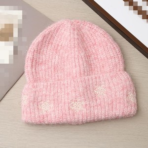 2025 nouvelle mode femmes <span class=keywords><strong>bonnet</strong></span> casquettes tricoté chapeaux automne hiver <span class=keywords><strong>chaud</strong></span> <span class=keywords><strong>bonnet</strong></span> casquette chapeau flocons de neige brodé - Product Image 3