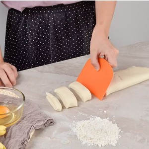 Hamur kazıyıcı kase gıda-güvenli plastik hamur kesici esnek tezgah ekmek hamur kek fondan için çok amaçlı gıda Scrappers - Product Image 6