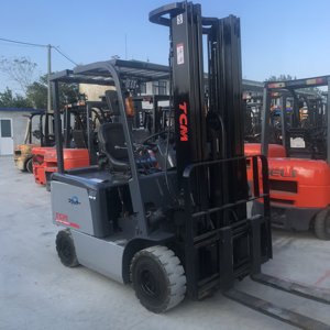 Carrello Elevatore Elettrico di Alta Qualità da 2 Tonnellate per Uso Esterno con Motore ISUZU, Altezza di Sollevamento <span class=keywords><strong>5M</strong></span> - Product Image 2