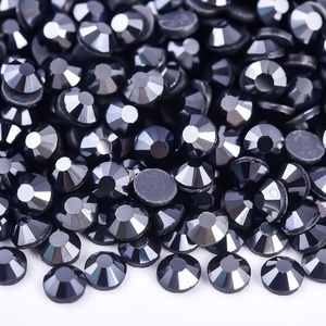 Oleeya Promotion Strass thermocollants DMC, Grand paquet, Qualité tchèque supérieure, Tailles SS6 à SS40, Cristal AB, pour la décoration - Product Image 5